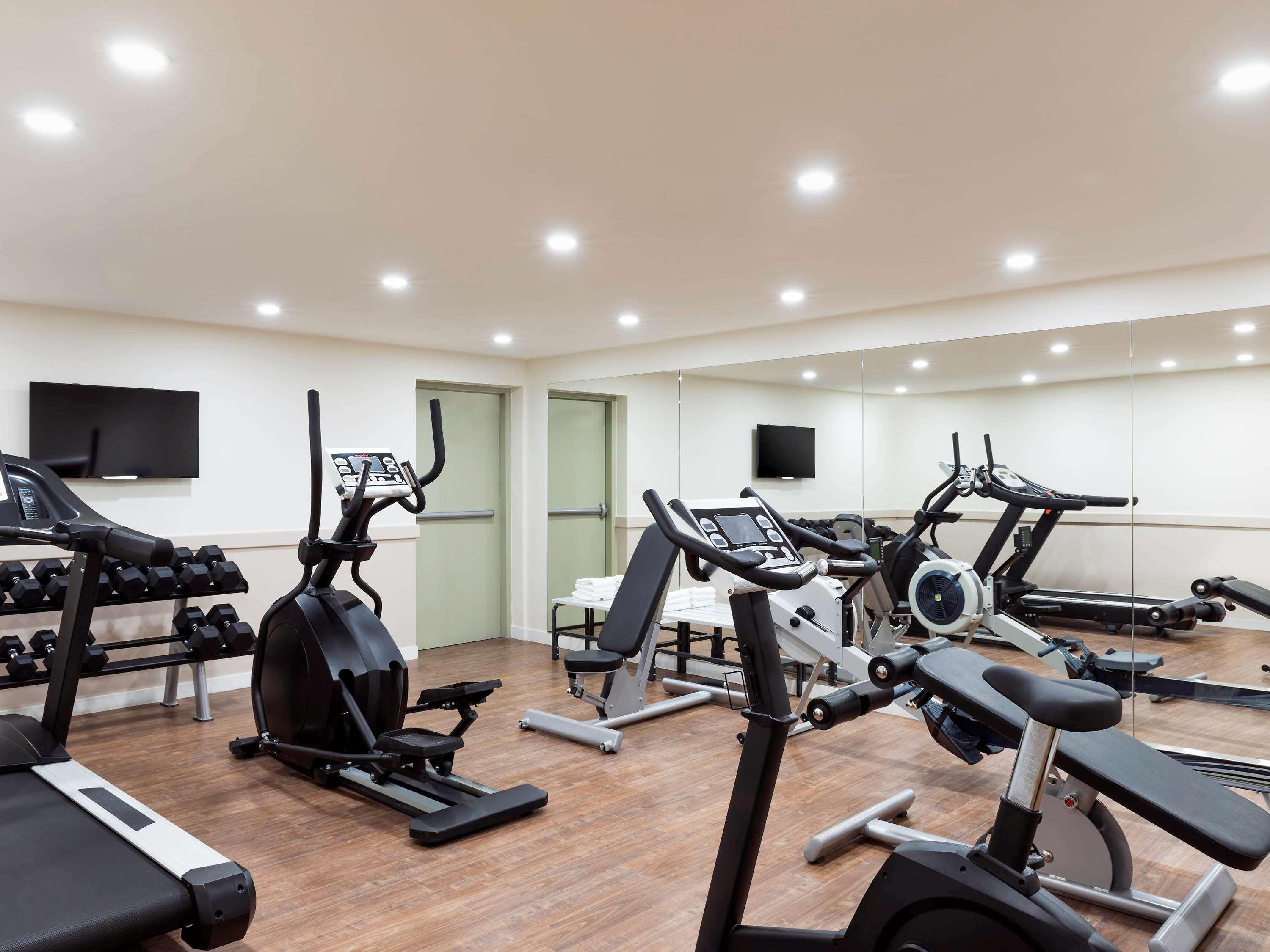 Aparthotel Adagio La Defense Курбевуа Экстерьер фото