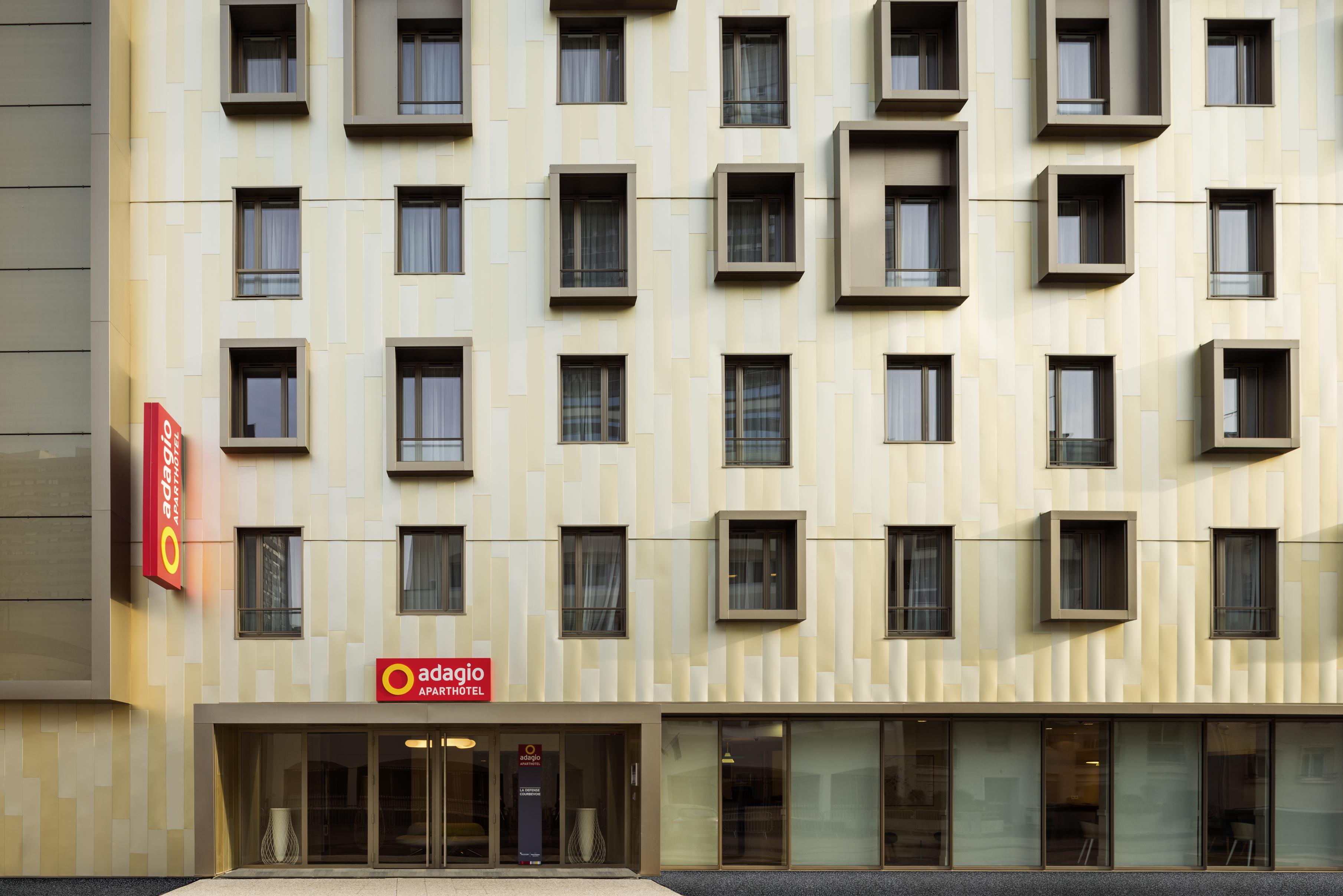 Aparthotel Adagio La Defense Курбевуа Экстерьер фото