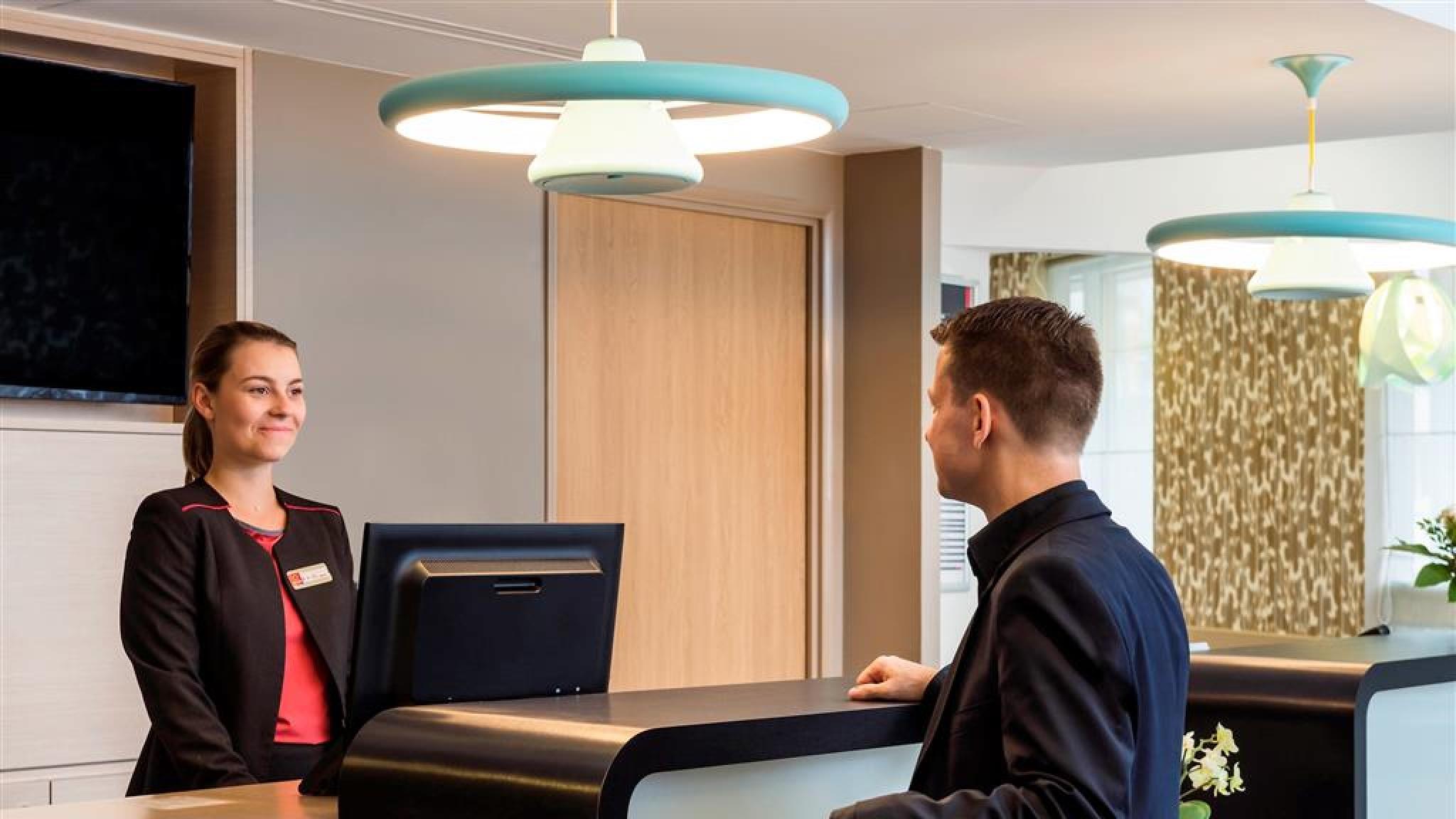 Aparthotel Adagio La Defense Курбевуа Экстерьер фото