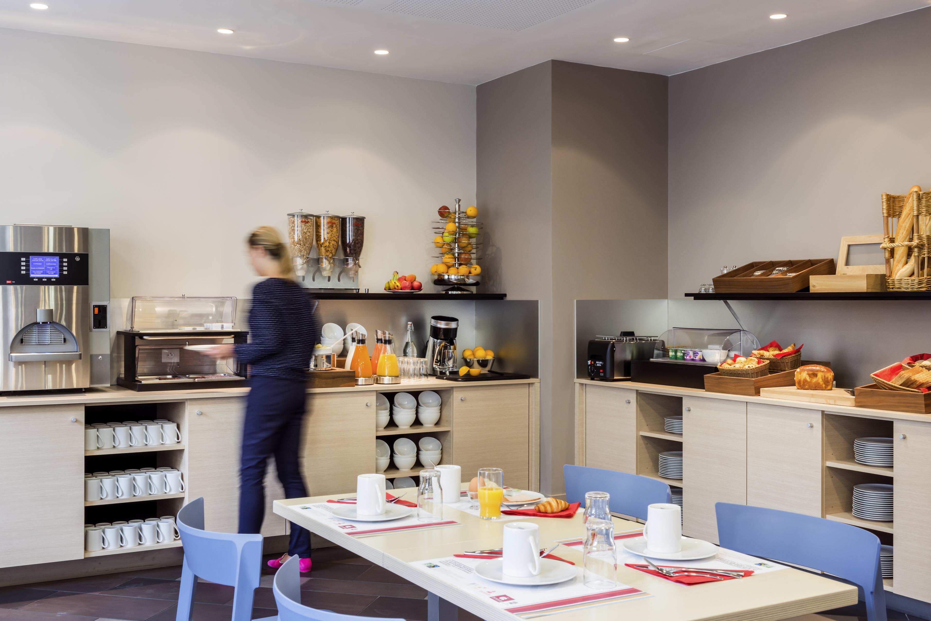 Aparthotel Adagio La Defense Курбевуа Экстерьер фото