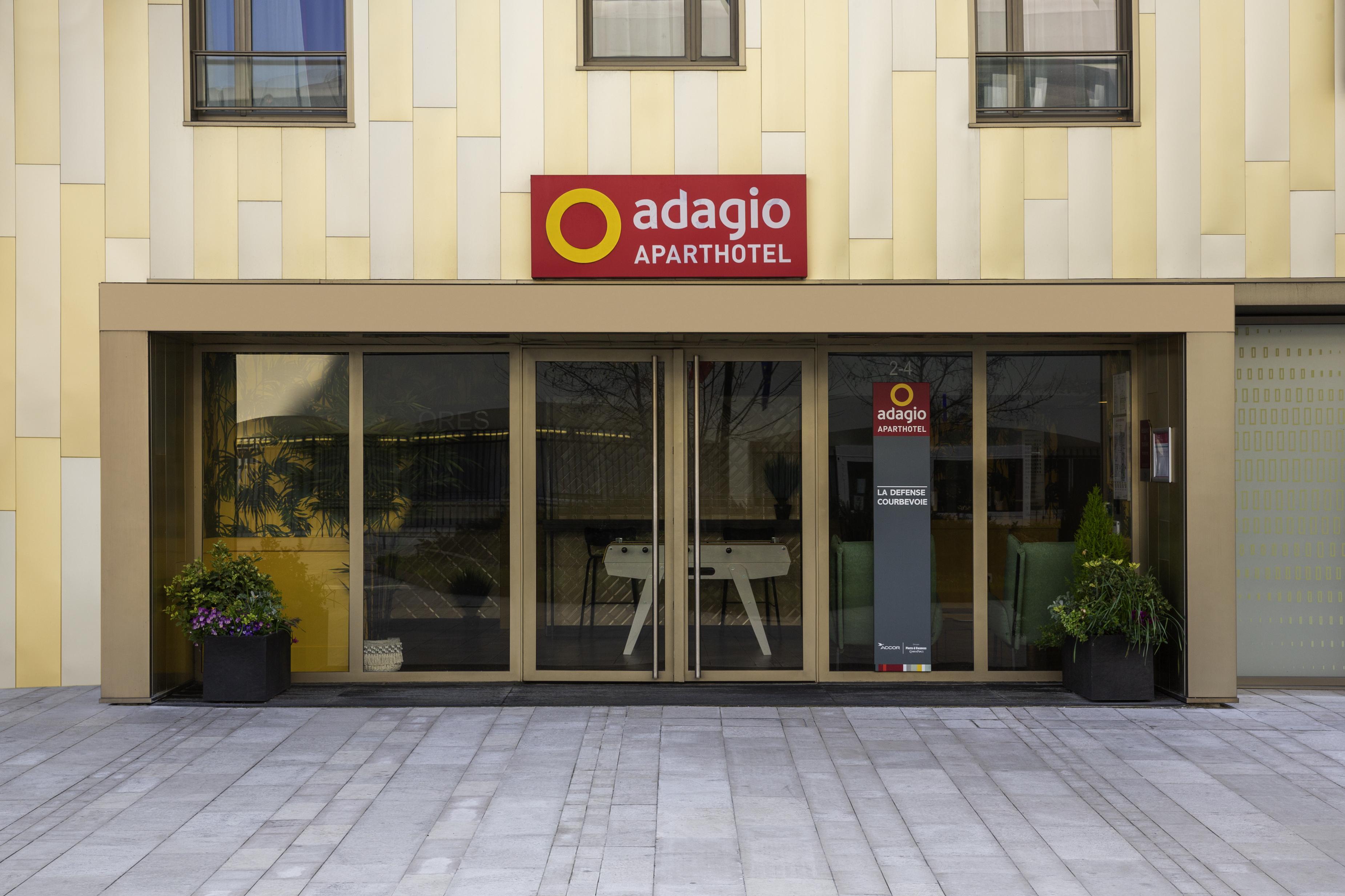 Aparthotel Adagio La Defense Курбевуа Экстерьер фото