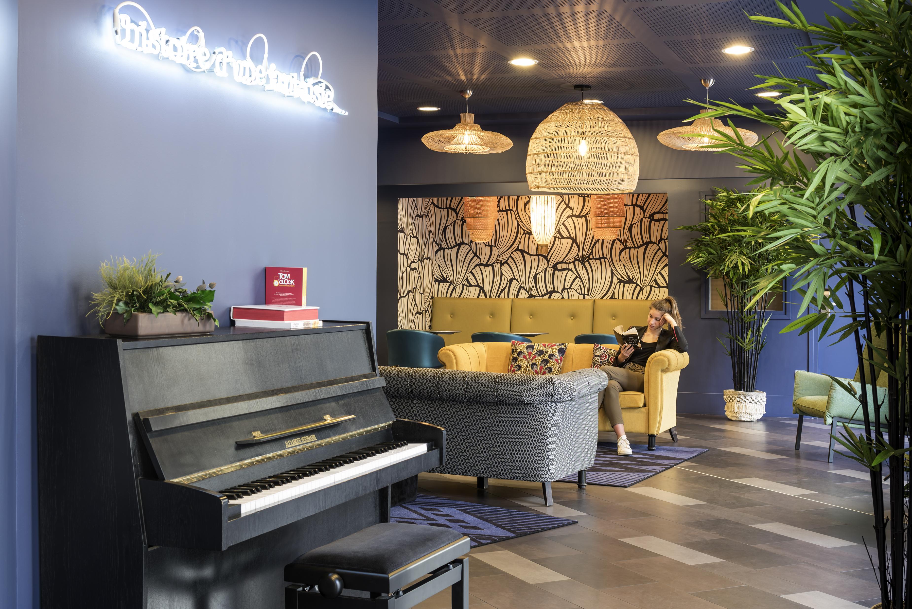 Aparthotel Adagio La Defense Курбевуа Экстерьер фото
