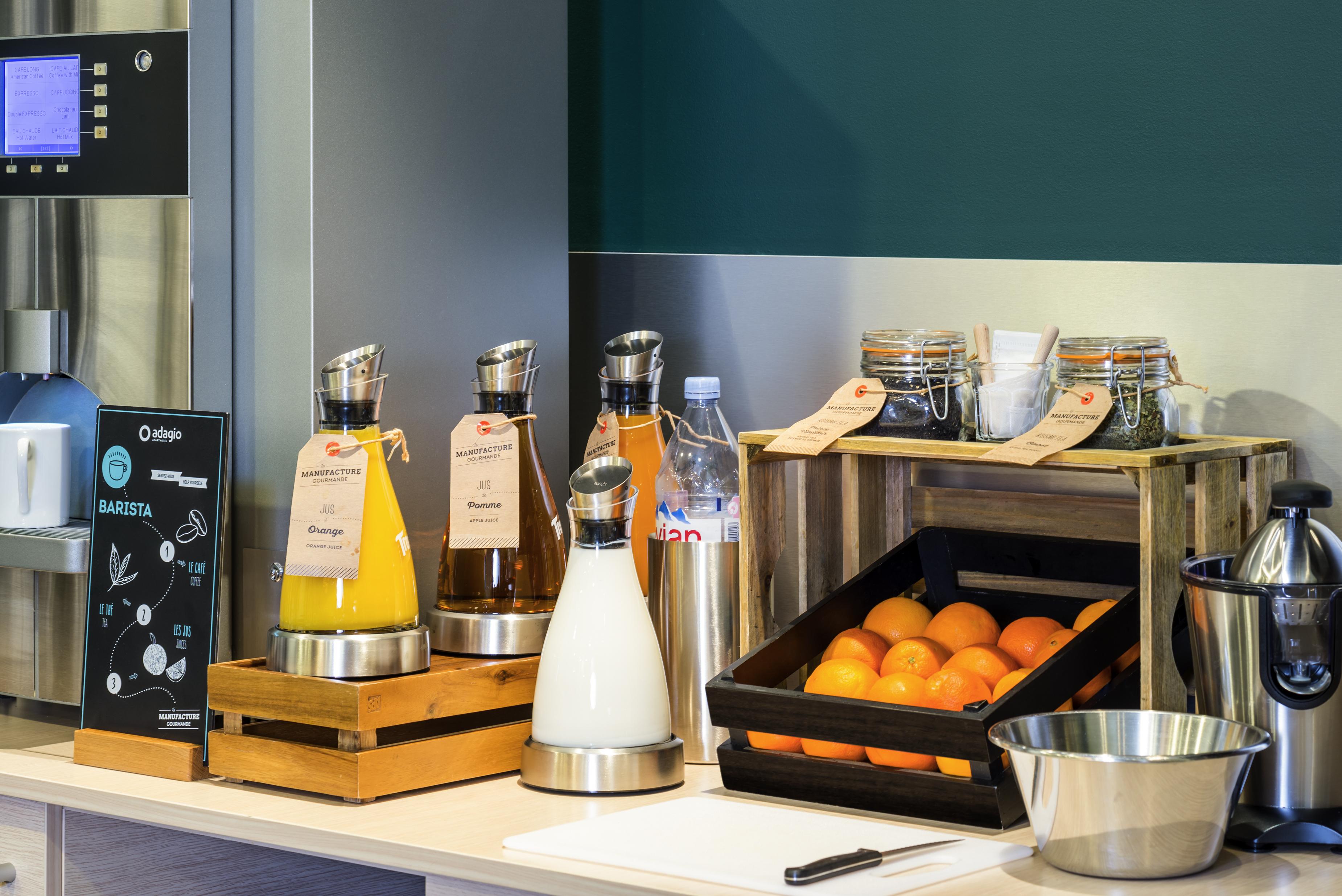 Aparthotel Adagio La Defense Курбевуа Экстерьер фото