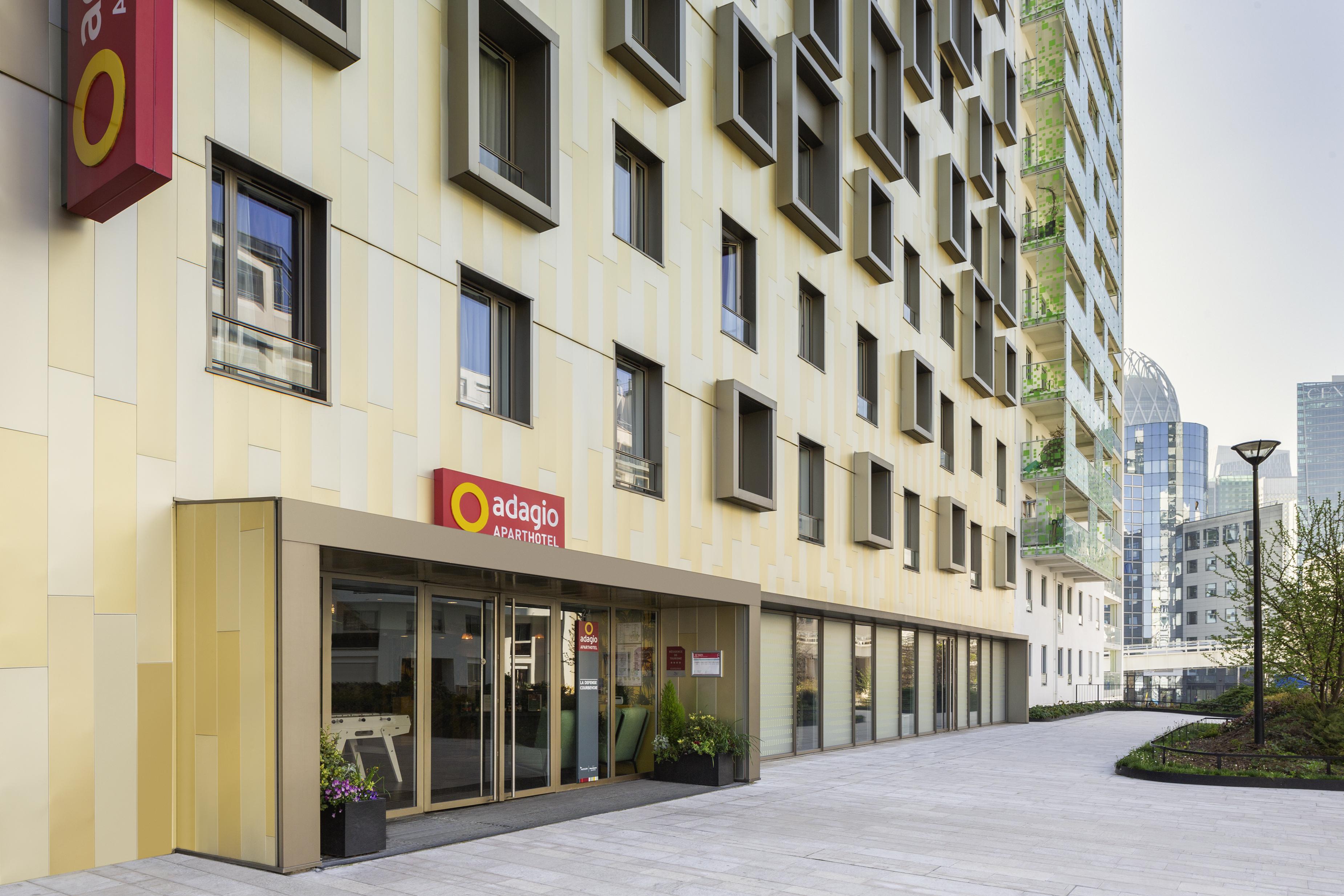 Aparthotel Adagio La Defense Курбевуа Экстерьер фото