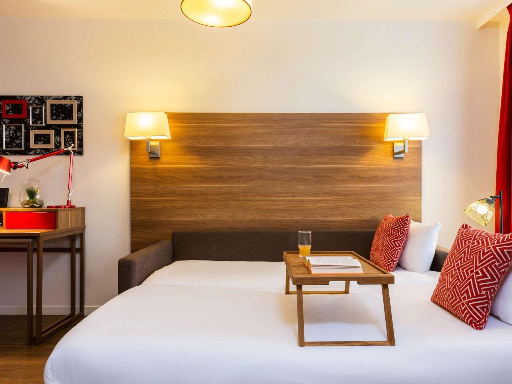 Aparthotel Adagio La Defense Курбевуа Экстерьер фото